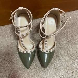 Olive and gold strap it stilettos